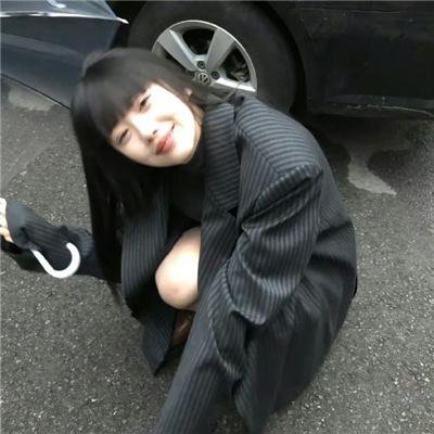 一个女孩和一个男孩